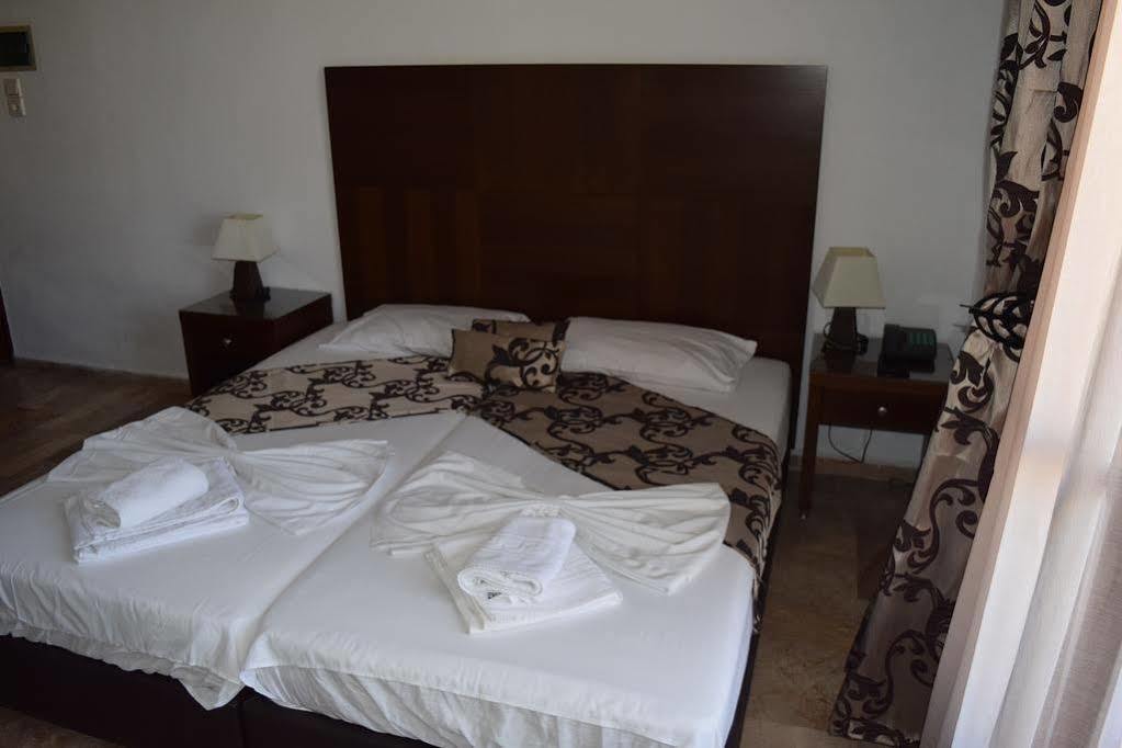 Lili Hotel Gazi المظهر الخارجي الصورة